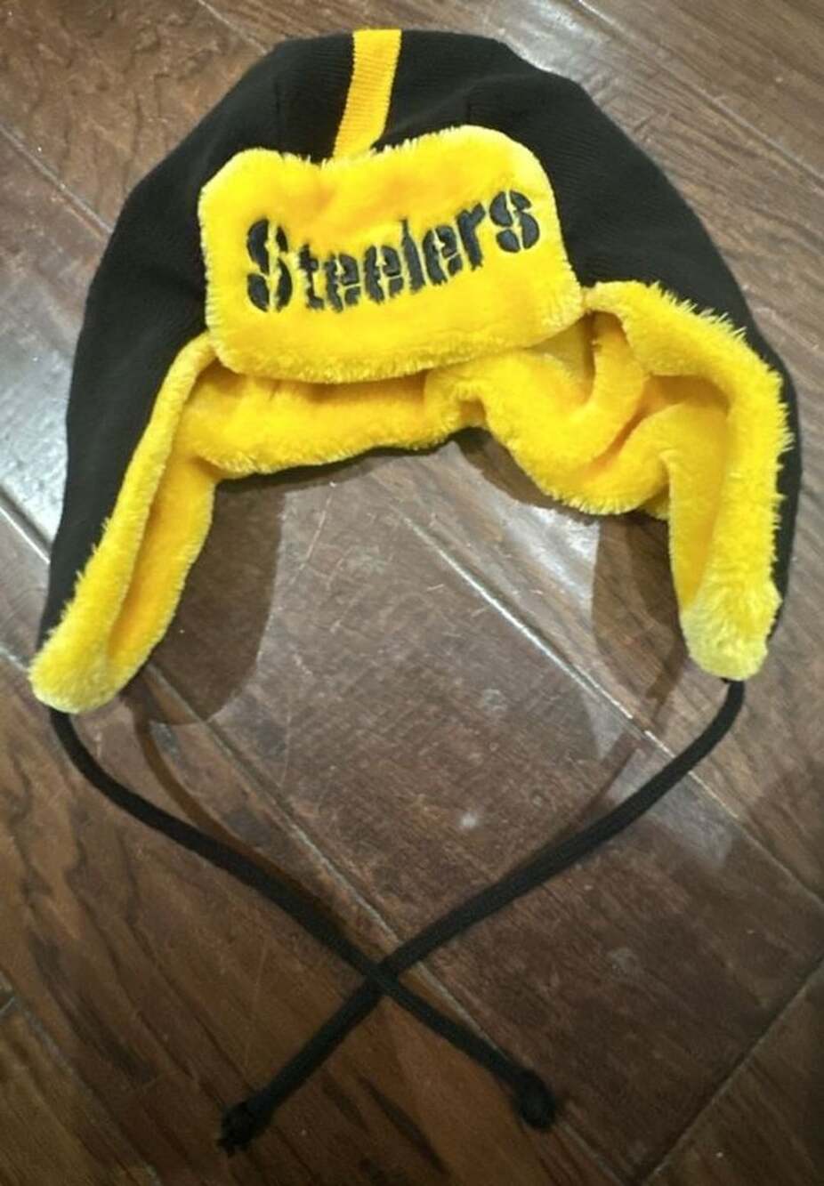 NFL Pittsburgh Steelers Trapper Hat One Size Black Yellow Fleece Knit Beanie